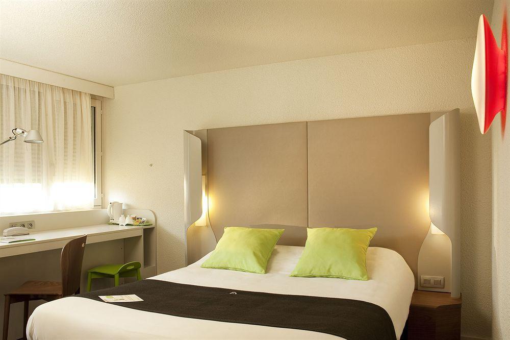 Campanile Hotel Auch Rom bilde