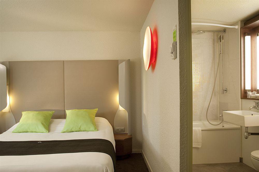 Campanile Hotel Auch Eksteriør bilde