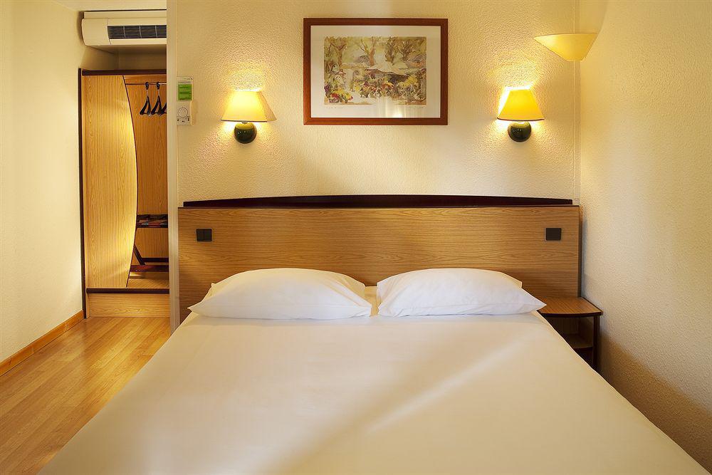 Campanile Hotel Auch Rom bilde