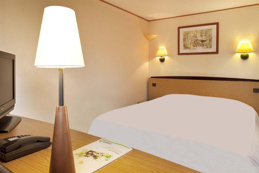Campanile Hotel Auch Rom bilde